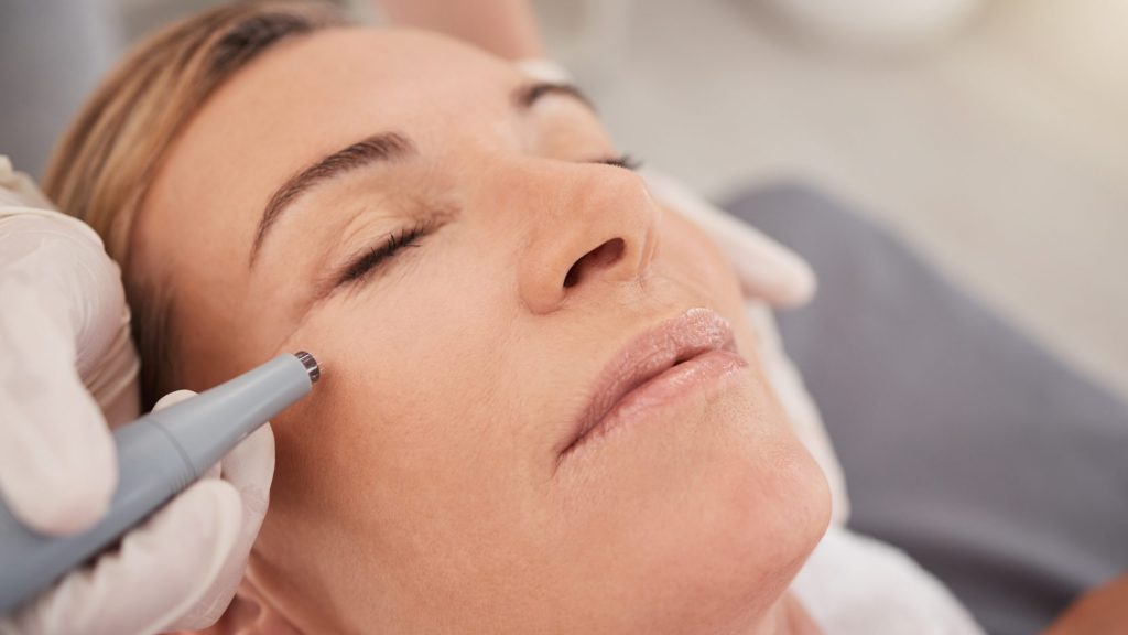 The Pros And Cons Of Popular Anti-Aging Treatments